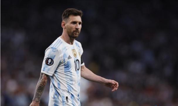 中共中央新闻发布会丨以服务业为重点，扩大市场准入和开放领域